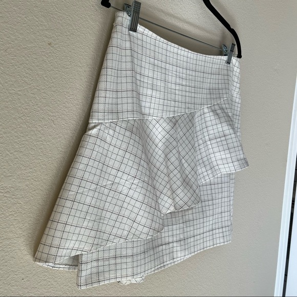 Joie Botan White Plaid Ruffle Tiered Mini Skirt, size 8 - Picture 4 of 16